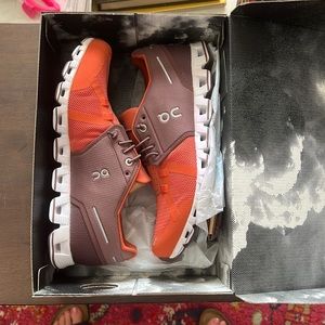 Brand New NEVER BEEN WORN On Clouds